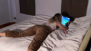 Stepbrother gets oral😜 instead of sex!