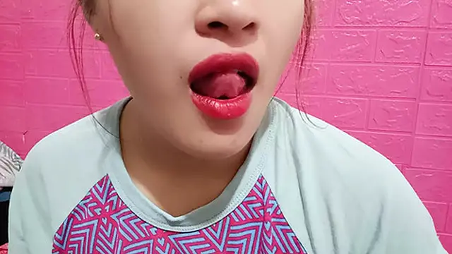 Some guy gets his pecker sucked hard