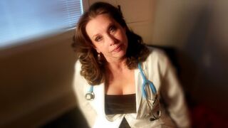 Older Doc Fries My Juicy Girth, Spilling Her Patient's Secret🤫 to Unforgettable Whipped Cream