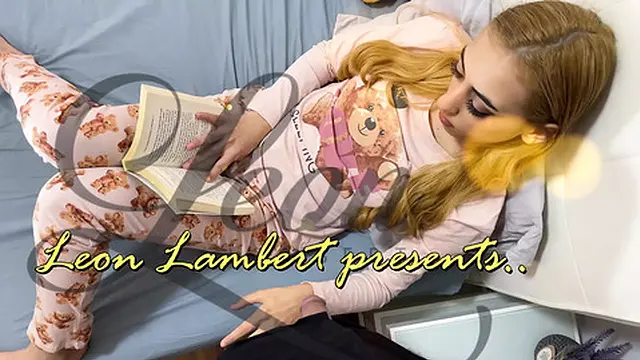 Hot Petite Girl pleases Big Cock🌭 Guy with handjob and playful ball massage