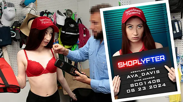 Sizzlin′ hot pie delivery diva delivers fresh dick🍆 delight