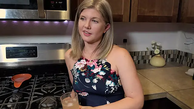 Your boss′ massive cock🌭 is bigger and better than your pathetic wiener