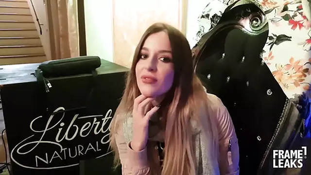 Hot spa scene with Marica Chanelle giving a blowjob