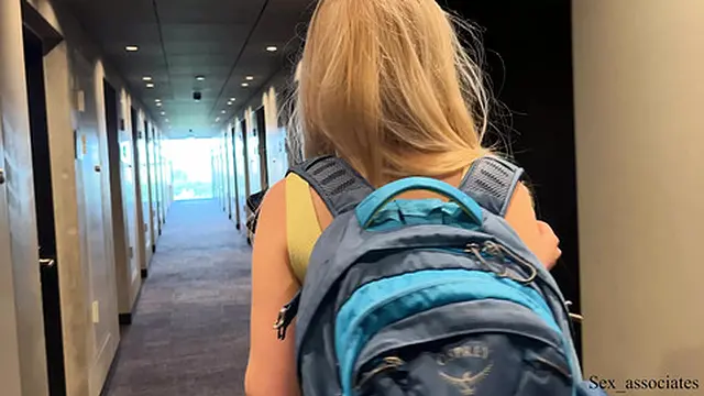 milf′s Little Helper Gets a Nightcap on a Desperate Housewife′s Pillow