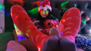 Feast your eyes on filthy feet worship, stocking-clad toes, and toe-tally obsessed submission