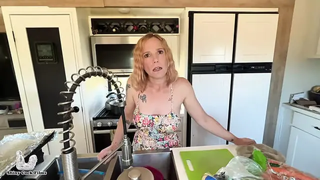 milf′s Holiday Hookups - Jane Cane′s Big Boi Bonanza