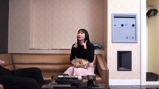 170cm Busty Catgirl in Cafe Asks for Tips HOTMi24