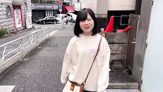 ′Squealing in delight &mdash;  the Chinese maid cafe girl gets her petite buttocks devoured′