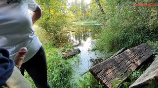 MunichGold's激烈的OutdoorHabdjob,PublicBlowJobInForest享乐无限