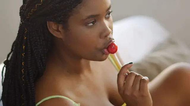 Ebony hottie and lollipop