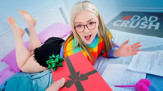 Stepdaddy′s Intimate Solution: Finger Pleasure & Satisfying girlfriend′s Cravings