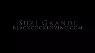 Blonde MILF sucks black guy's face and dick🌭