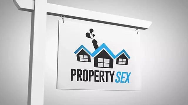 Landlord Seduces His Friend′s Ex-Girlfriend in Private🤫 Property