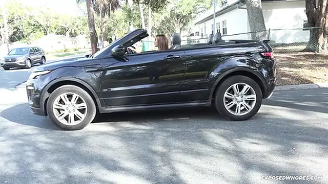 Outdoor boyfriend blowjob with Davina Davis and Kinsley Anne