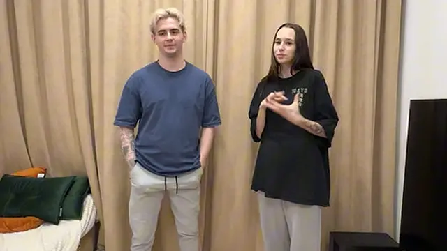 Fast moves and cunning in a daring strip hand slap contest