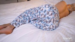 Step Mom Wakes up to Hard Cock of Step Son He helps MILF to cum quick Carry Light