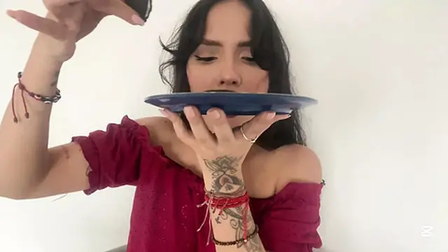 boyfriend WANTS YOU TO SPREAD CREAM ON HIS COOKIES - SPANISH PORN