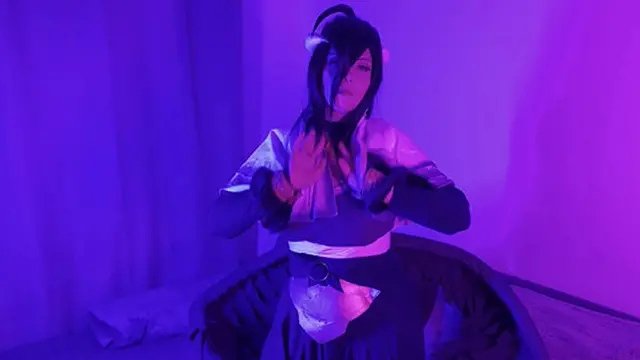Albedo Cosplay Seduction – Nighttime Passion in Overlord