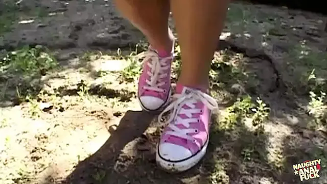 Wedded guy can′t resist tempting the golden-haired beauty with his creampie