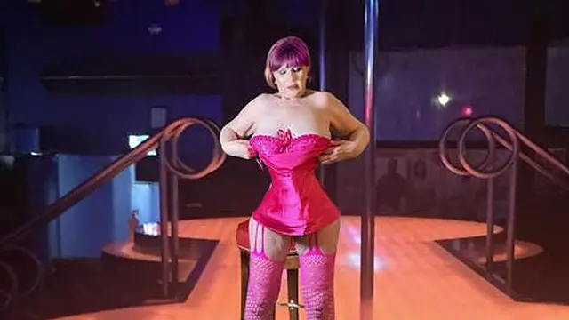 milf Carmen: A Fuscia Fucking Fill 'er Up Creampie 5525CAMS125M