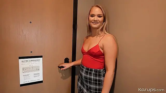 Blonde teen stripper follows me back to my hotel room