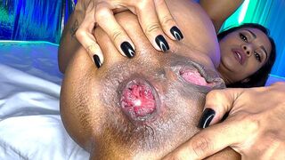 Quivering petite cougar defiles her anus with an unbridled fervor